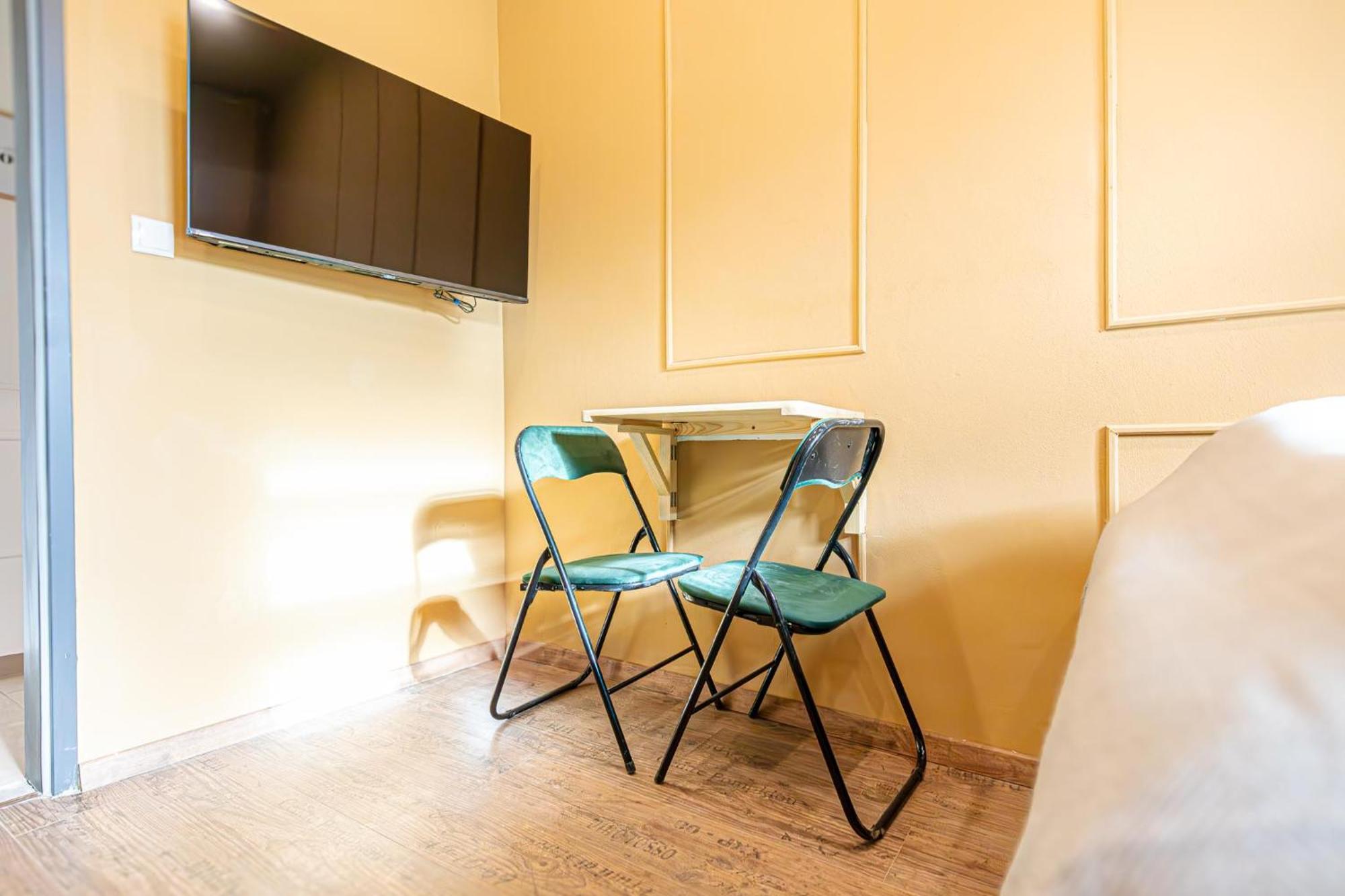 Apartament 4br Shared Apt, Centrally Located In